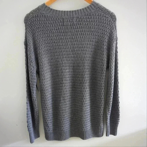 🌴2/$25🌴OLD NAVY | Women's Medium Gray Knitted Long Sleeved Crewneck Sweater - Picture 4 of 4